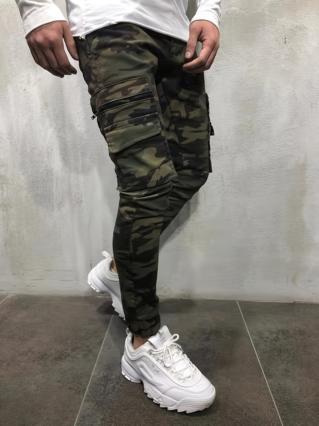 Men's Slim Fit Camouflage Cargo Jeans with Multiple Pockets