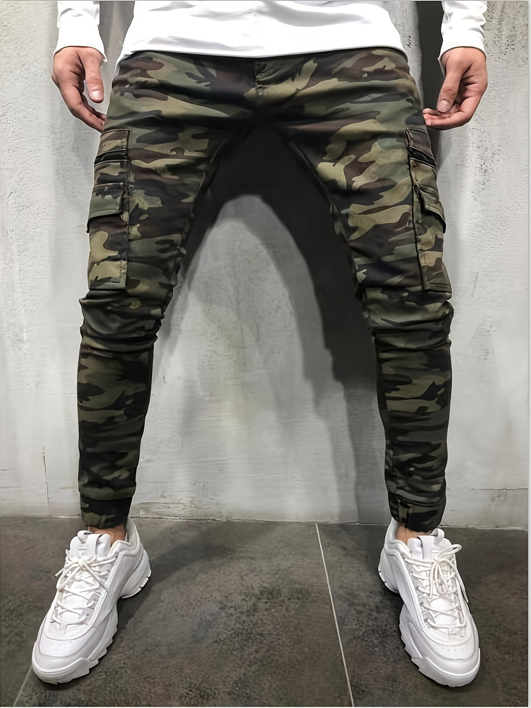 Men's Slim Fit Camouflage Cargo Jeans with Multiple Pockets