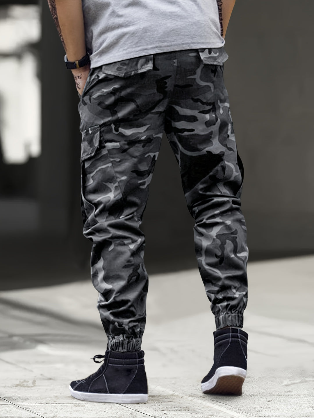 Men's Camouflage Cargo Pants | Versatile Outdoor Style | Ample Pocket Storage